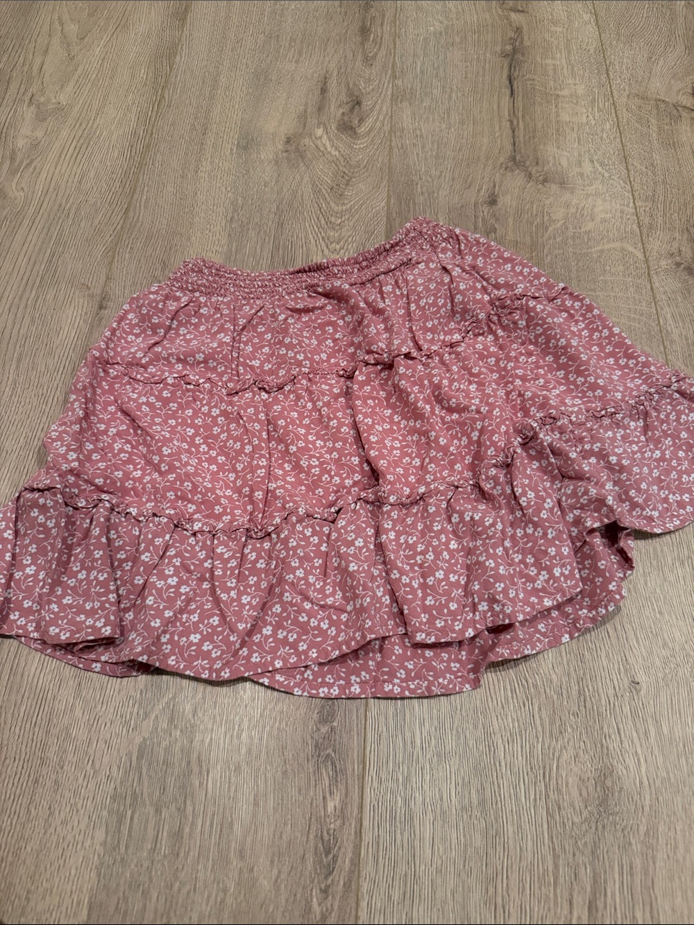 Hollister Dusty Rose Floral Tiered Skirt